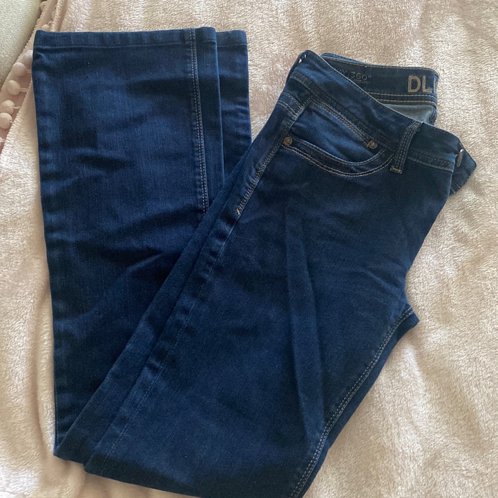 DL 1961 boot cut jeans size 27. Dark denim